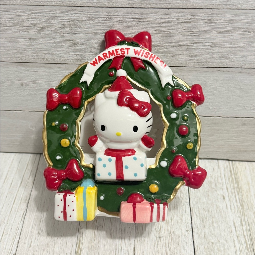 Hello Kitty Green and Red Holiday Wreath